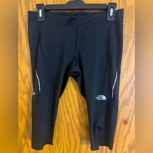 The North Face Flight Series Capri Size Medium, Color: Black Performance.